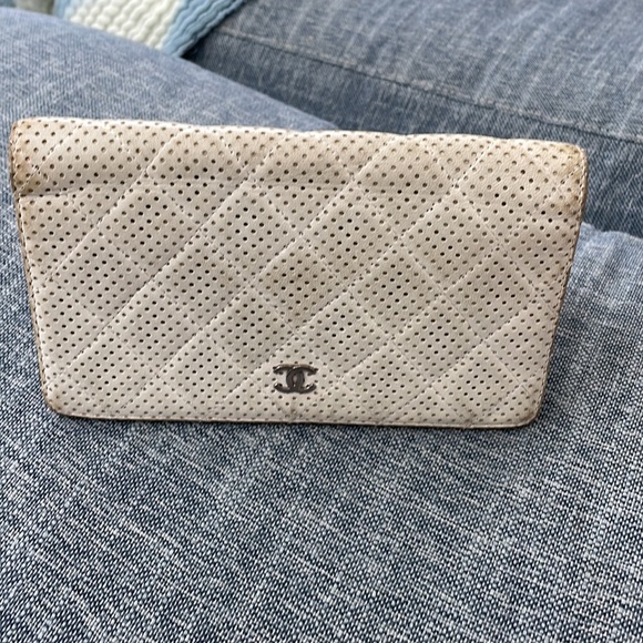 Chanel checkbook wallet - Picture 8 of 8